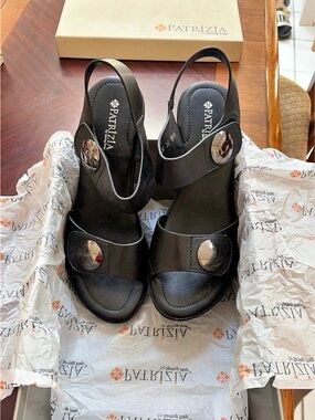 Patrizia Dade-BB Black Platform Heels US 71⁄2 - 8 40 Like New